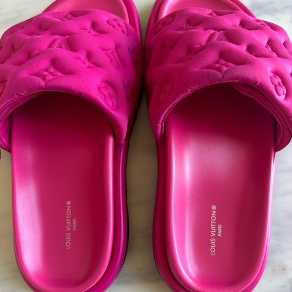 Louis Vuitton Pool Pillow Flat Comfort Mule - Picture 7 of 7